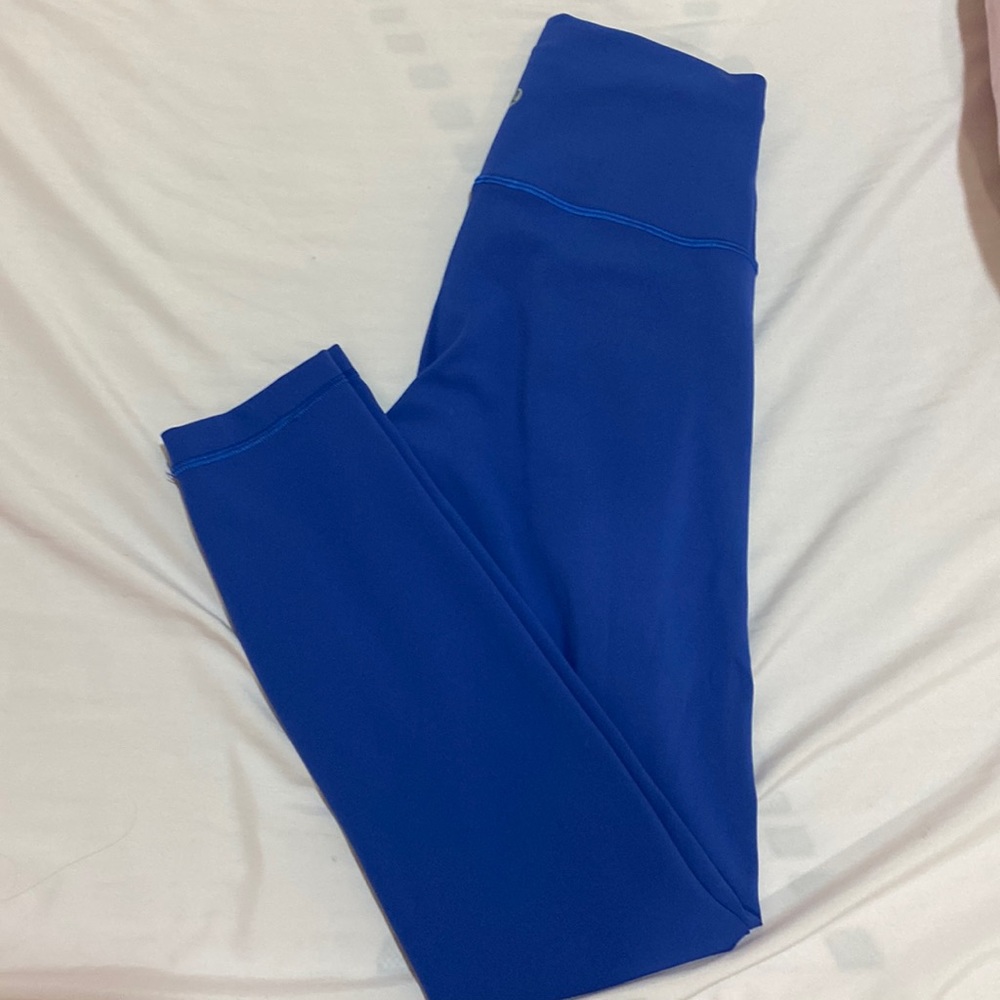 COPY - Lululemon Wunder Train 25” legging, cobalt blue size 6, like new conditi…